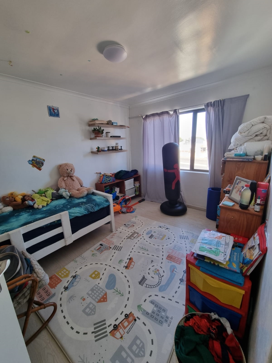 To Let 3 Bedroom Property for Rent in Southfield Western Cape